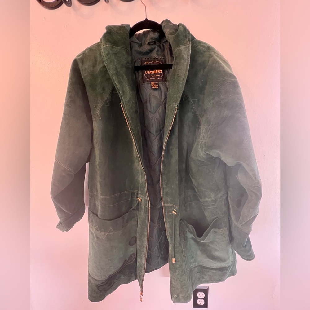 Vintage Venezia Leathers Green Suede Jacket size 14/16